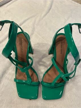 Gianni Bini Green Patent Strappy Block Heels